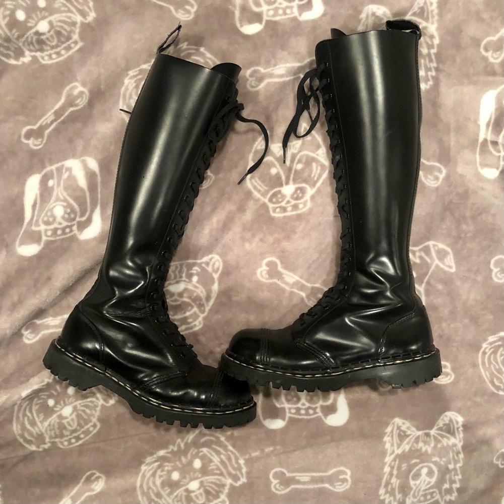 GRIPFAST made in England 20 hole combat boot steel toe
